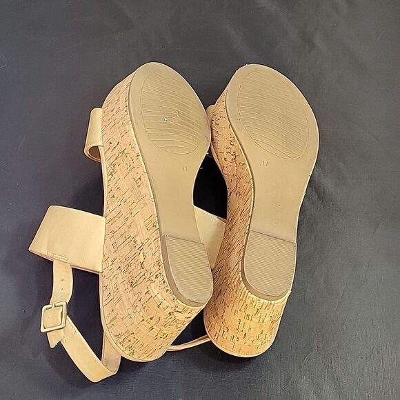 X-APPEAL 2-STRAP ADJUSTABLE BUCKLE ANKLE STRAP OPEN TOE WOMEN"S WEDGE SANDAL - Picture 11 of 13